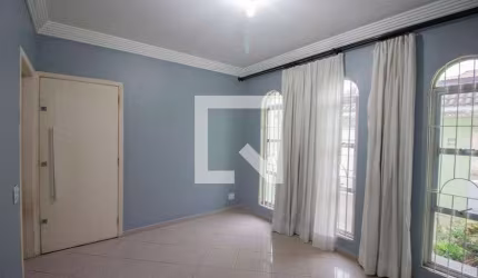 Casa à Venda - Vila Jacuí, 3 Quartos,  180 m2