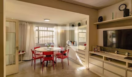 Casa à Venda - Chácara Inglesa, 2 Quartos,  150 m2