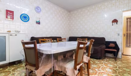Casa à Venda - Vila Campestre, 4 Quartos,  140 m2