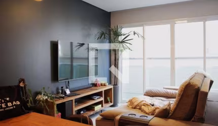 Casa à Venda - Vila Invernada, 2 Quartos,  130 m2