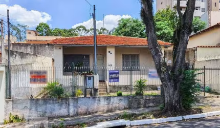 Casa à Venda - Bosque da Saúde, 3 Quartos,  300 m2