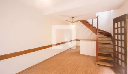 Casa à Venda - Chácara Santo Antonio, 2 Quartos,  71 m2