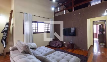 Casa à Venda - Jardim Maringá, 4 Quartos,  256 m2