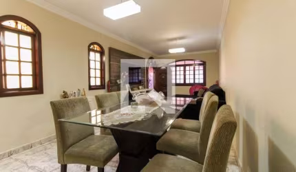 Casa à Venda - Vila Jacuí, 3 Quartos,  350 m2