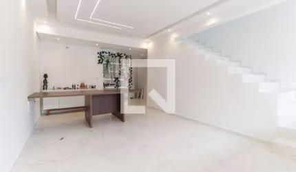 Casa à Venda - Vila Jacuí, 3 Quartos,  130 m2