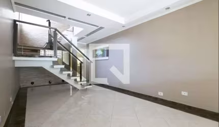 Casa à Venda - Vila Jacuí, 2 Quartos,  250 m2