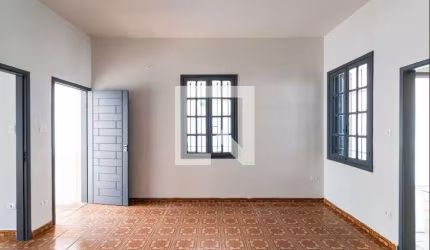 Casa à Venda - Ipiranga, 2 Quartos,  175 m2