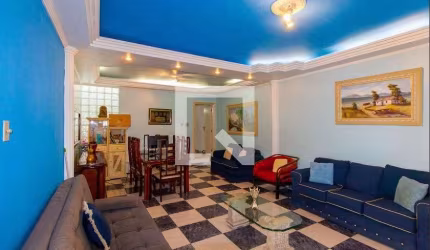 Casa à Venda - Jardim Teresa, 4 Quartos,  240 m2