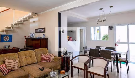 Casa à Venda - Bosque da Saúde, 2 Quartos,  120 m2