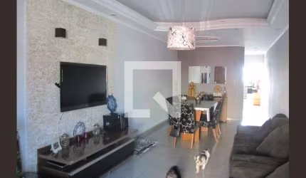 Casa à Venda - Jardim Brasília, 3 Quartos,  300 m2