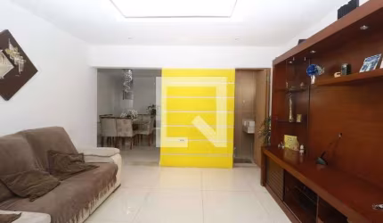 Casa à Venda - Água Fria, 3 Quartos,  145 m2