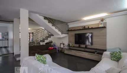 Casa à Venda - Jardim Monte Kemel, 3 Quartos,  191 m2