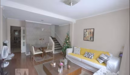 Casa à Venda - Bosque da Saúde, 2 Quartos,  200 m2