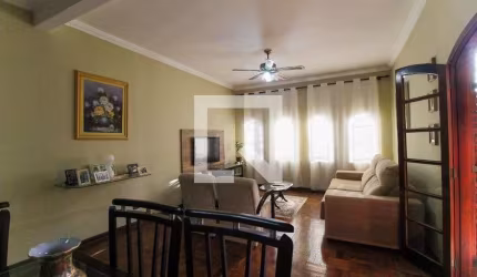 Casa à Venda - Vila Jacuí, 3 Quartos,  300 m2