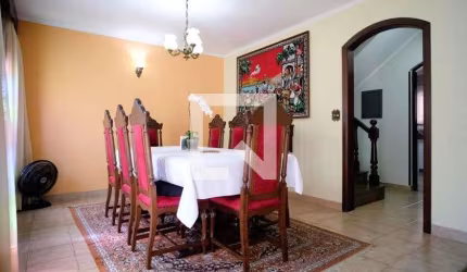 Casa à Venda - Jardim Brasília, 3 Quartos,  194 m2