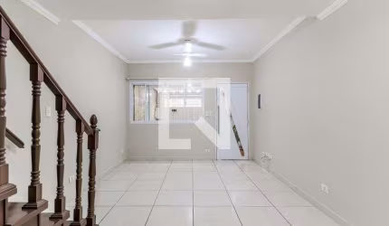 Casa à Venda - Chácara Santo Antonio, 2 Quartos,  150 m2