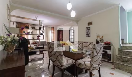 Casa à Venda - Vila Jacuí, 3 Quartos,  205 m2