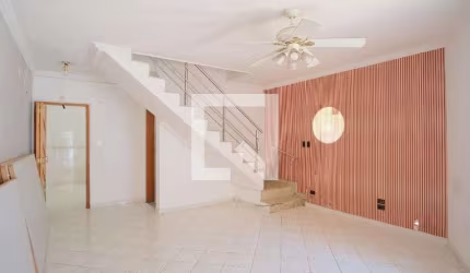Casa à Venda - Vila Carrão, 3 Quartos,  138 m2
