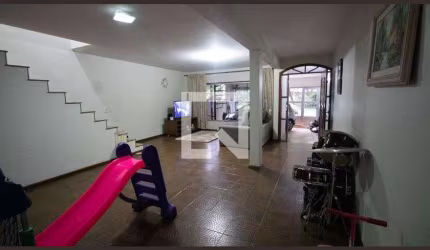 Casa à Venda - Piqueri, 3 Quartos,  240 m2