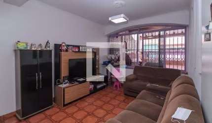 Casa à Venda - Jardim Teresa, 4 Quartos,  135 m2