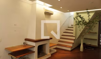 Casa à Venda - Água Fria, 3 Quartos,  150 m2