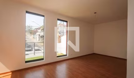 Casa à Venda - Jardim Monte Kemel, 2 Quartos,  150 m2