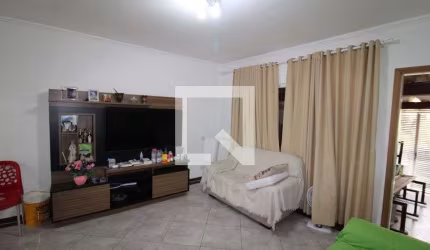 Casa à Venda - Água Fria, 4 Quartos,  149 m2