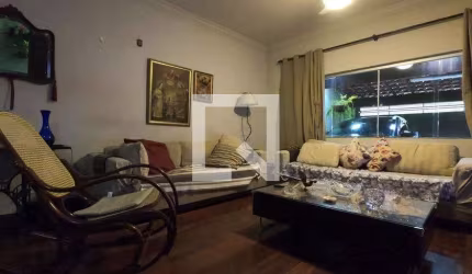 Casa à Venda - Vila Sônia, 3 Quartos,  240 m2