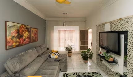 Casa à Venda - Vila Ema, 2 Quartos,  178 m2