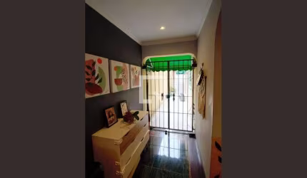 Casa à Venda - Jardim Taboão, 4 Quartos,  200 m2