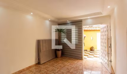 Casa à Venda - Vila Jacuí, 3 Quartos,  180 m2