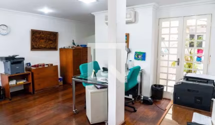 Casa à Venda - Planalto Paulista, 4 Quartos,  140 m2
