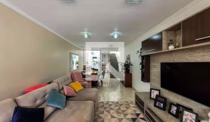 Casa à Venda - Bosque da Saúde, 3 Quartos,  241 m2