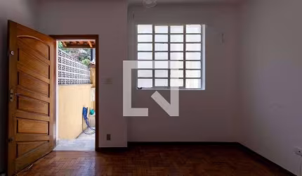 Casa à Venda - Vila Pompéia, 2 Quartos,  96 m2