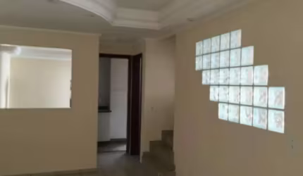 Casa em Condomínio à venda no Parque Munhoz com 130m² 3 dormitórios 1 suíte 3 banheiros 4 vagas
