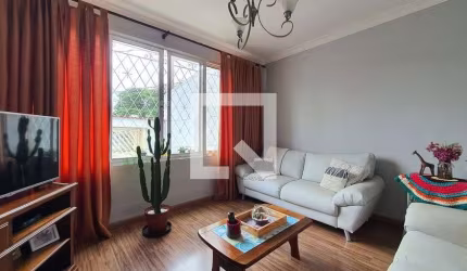 Casa à Venda - Bosque da Saúde, 2 Quartos,  180 m2
