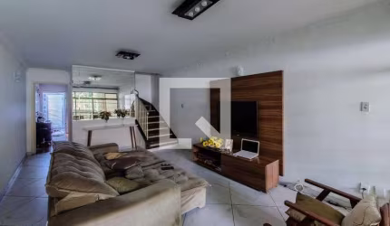 Casa à Venda - Ipiranga, 2 Quartos,  120 m2