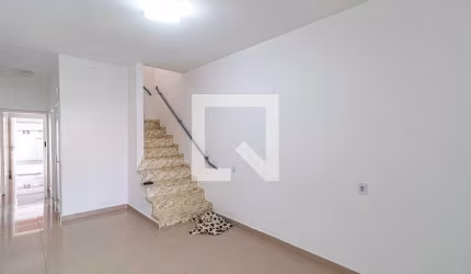 Casa à Venda - Jardim Éster Yolanda, 2 Quartos,  100 m2
