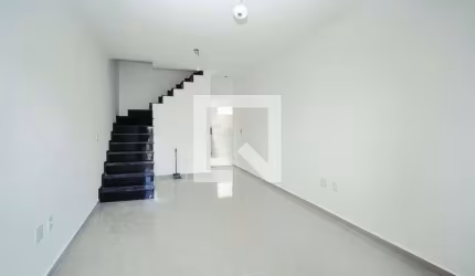 Casa à Venda - São João Clímaco, 2 Quartos,  124 m2