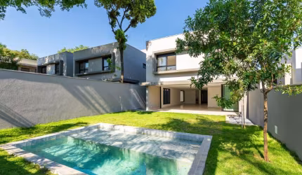 Sobrado a locação  943m², 4 dormitórios, 4 suítes, 6 vagas.