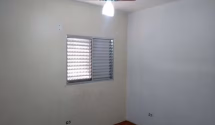 Imperdível a venda de 1 casa assobrada em Piqueri.