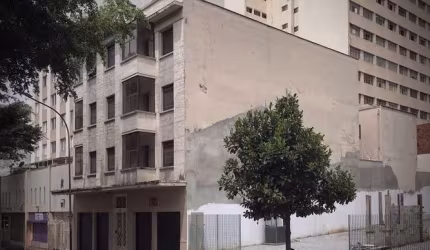 PRÉDIO RESIDENCIAL À VENDA ou LOCAÇÃO
