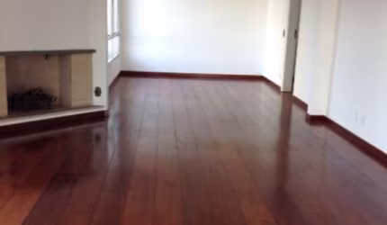 Apto com 208m2, sendo 4 suítes , 2 vagas de garagem no Paraiso
