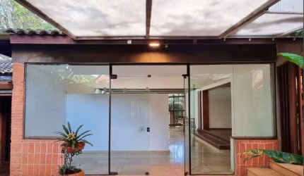 Casa Comercial 303 metros