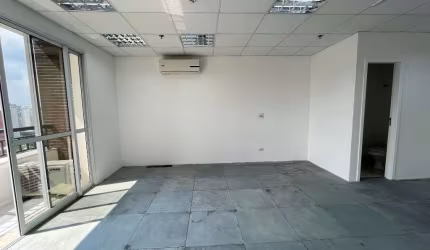 Sala Comercial em Água Branca, SP