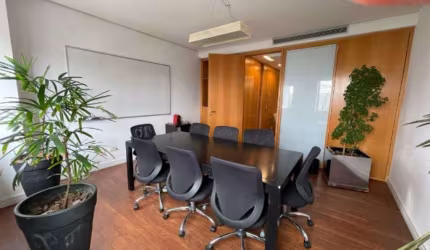 Sala Comercial à Venda em Cidade Monções