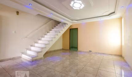 Casa à Venda - Vila Carrão, 3 Quartos,  330 m2
