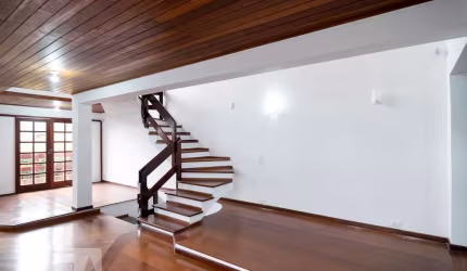 Casa à Venda - Jardim Marajoara , 3 Quartos,  286 m2