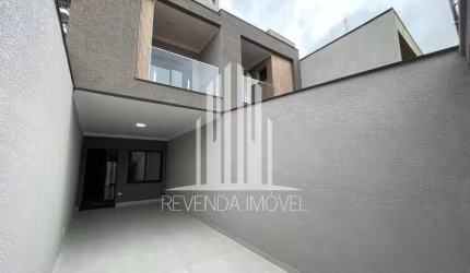 Imóvel Exclusivo na Vila Carrão: Casa à Venda com 3 Quartos, 3 Suítes e 2 Vagas de Garagem em São Paulo-SP.