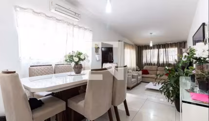 Casa à Venda - Vila das Mercês, 3 Quartos,  100 m2